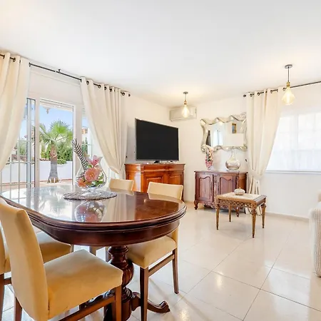 Casa Isabelle Con Piscina Privada Holiday home *